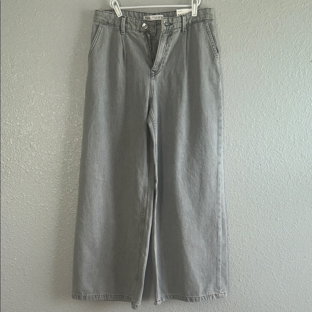 Zara Light Gray Denim Jeans with Metal Zip